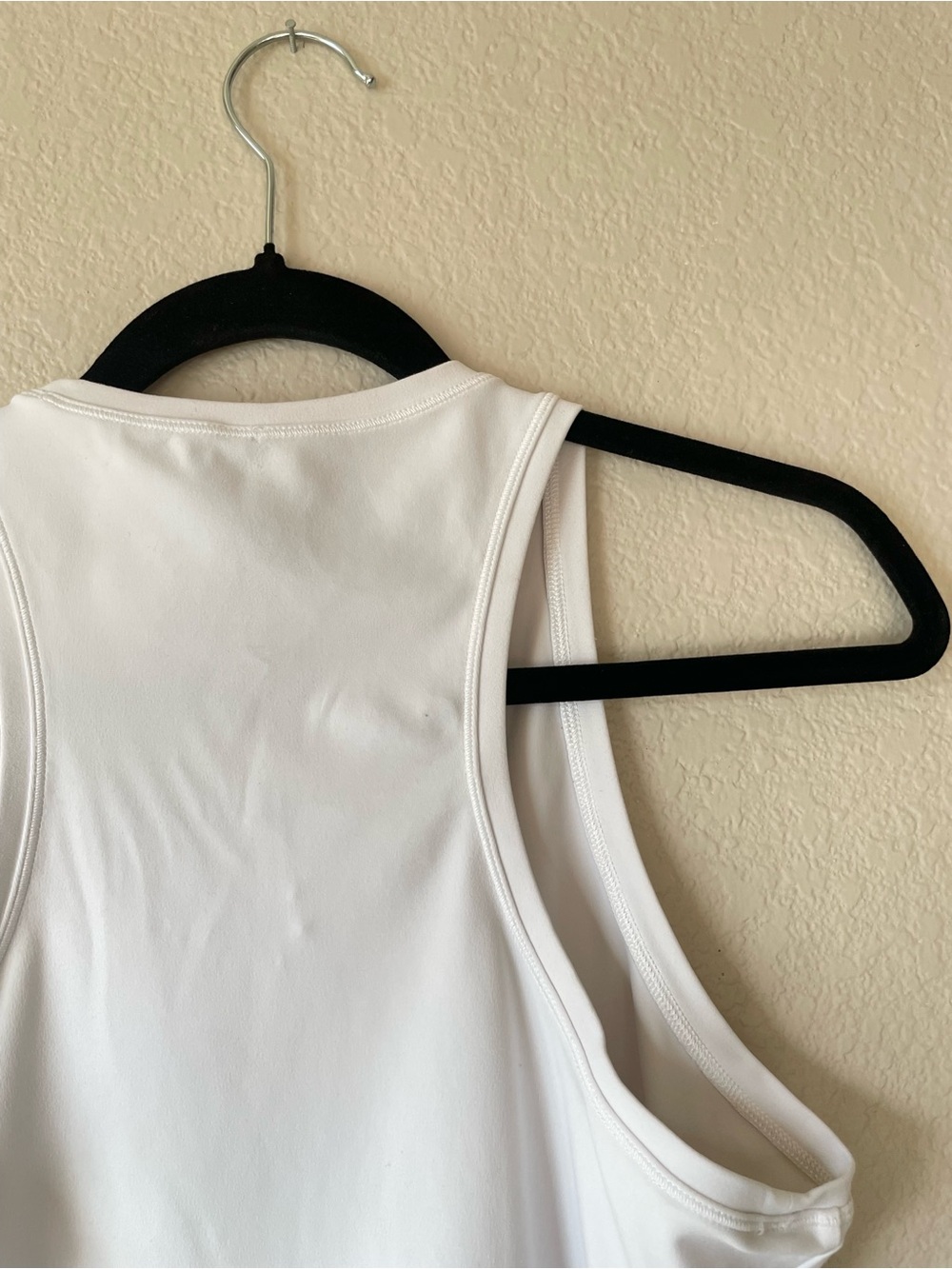 Vuori White High-Neck Performance Tank - Picture 7 of 7